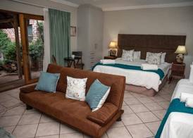 Bluewater Beachfront Guest House 5