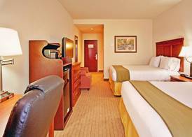 Holiday Inn Express & Suites DYERSBURG by IHG 4