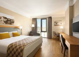 Ramada Hotel & Suites by Wyndham Adana 5