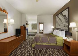 Super 8 by Wyndham Chatsworth/Dalton 4