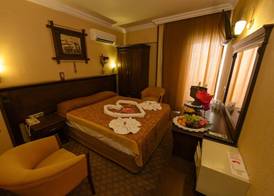 Karen Hotel 4