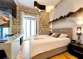 Boutique House Forty-Four 3