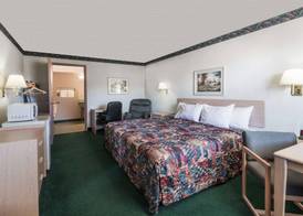 Knights Inn Ottawa 4