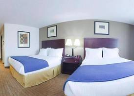 Holiday Inn Express & Suites ANTIGO by IHG 4