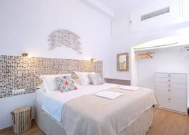 Aelia Collection Suites - Adults Friendly 4