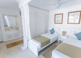 Dhow Inn Boutique Hotel 4