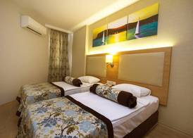Blue Wave Suite Hotel 4