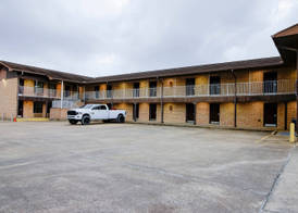 OYO Pinewood Inn & Suites Silsbee 3