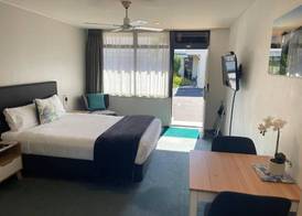 Academy Motor Inn 2
