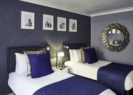 Barons Court Hotel Walsall 4