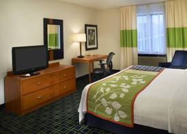 Fairfield Inn & Suites Indianapolis East 4