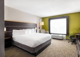 Holiday Inn Express & Suites SPRING HILL by IHG 3