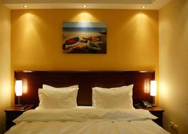 Hotel Contact 3