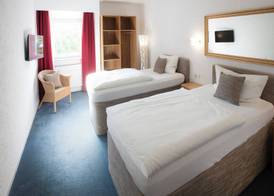 Elan Hotel 5