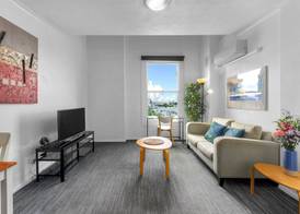 Central Brunswick Apartment Hotel 4