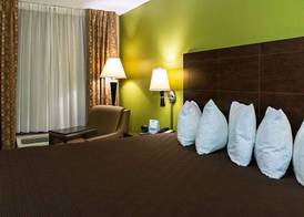 Rodeway Inn & Suites Clarksville near Governors Square Mall 4