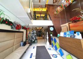 Festive Hotel Makati 5