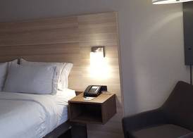 Holiday Inn Express LOUISVILLE NORTHEAST by IHG 3