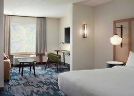 Fairfield by Marriott Inn & Suites Stoughton 4