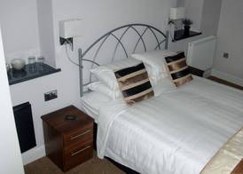 Farnham Hotel 3