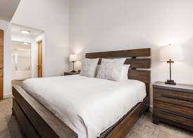 Crestview Condominiums by All Seasons Resort Lodging 3