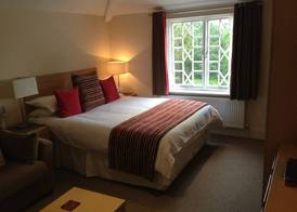 Royal Glen Hotel 4