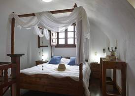 Anna Traditional Apartments 5