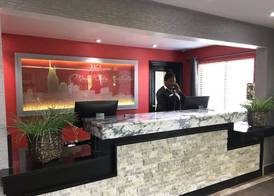 Luxe Hotel Nashville Airport 2