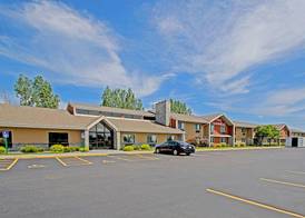AmericInn by Wyndham Plover Stevens Point 2