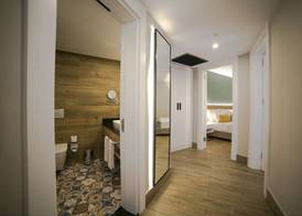 Sailor's Beach Club 5