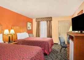 Days Inn by Wyndham Centerville 4