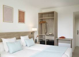Aparthotel Marina Drach 4