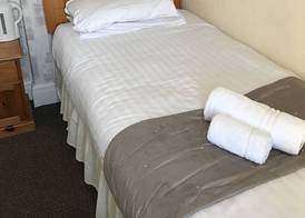Queens Plaza Hotel 4