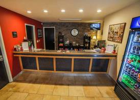 Sunnyside Inn and Suites 2