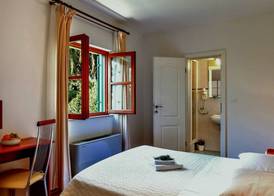 Superb Villa With Private Pool and Garden 2