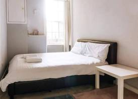 Homely 3 Bedroom in the Heart of Central Edinburgh 2