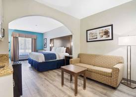 Blue Water Inn & Suites BW Signature Collection 4