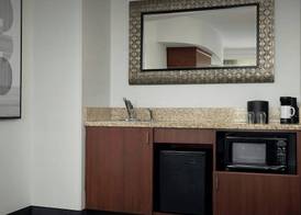Courtyard by Marriott Salisbury 5