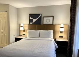 Staybridge Suites MILWAUKEE WEST-OCONOMOWOC by IHG 2