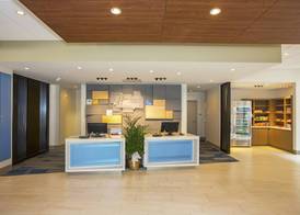 Holiday Inn Express & Suites PITTSBURGH NORTH SHORE by IHG 2