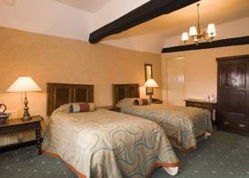 George & Pilgrims Hotel 4