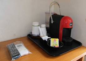 Vittoria Guest House Salerno 4