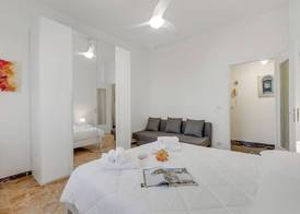 Verdi Loano Beach Apartment With Balcony 5