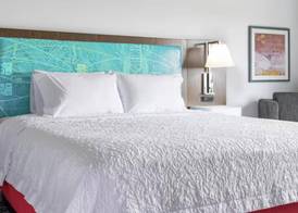 Hampton Inn Manitowoc 2