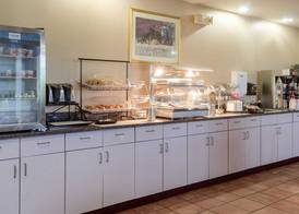Rodeway Inn 2