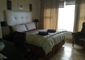 Dolphin Point B&B 4