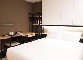 Comin' Place HSR Hotel 2
