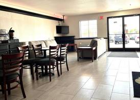 Super 8 by Wyndham Madison IN 3