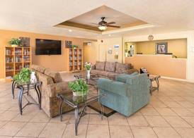 WorldMark Palm Springs - Plaza Resort and Spa 2