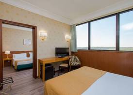 Hotel The Brand 4
